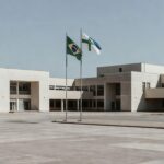 Fachada de escola cívico-militar em Brasília após aprovação de lei regulatória na CLDF