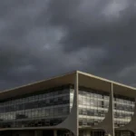 Câmara Legislativa do DF em sessão solene sobre instituto de advogados e lentidão da Justiça
